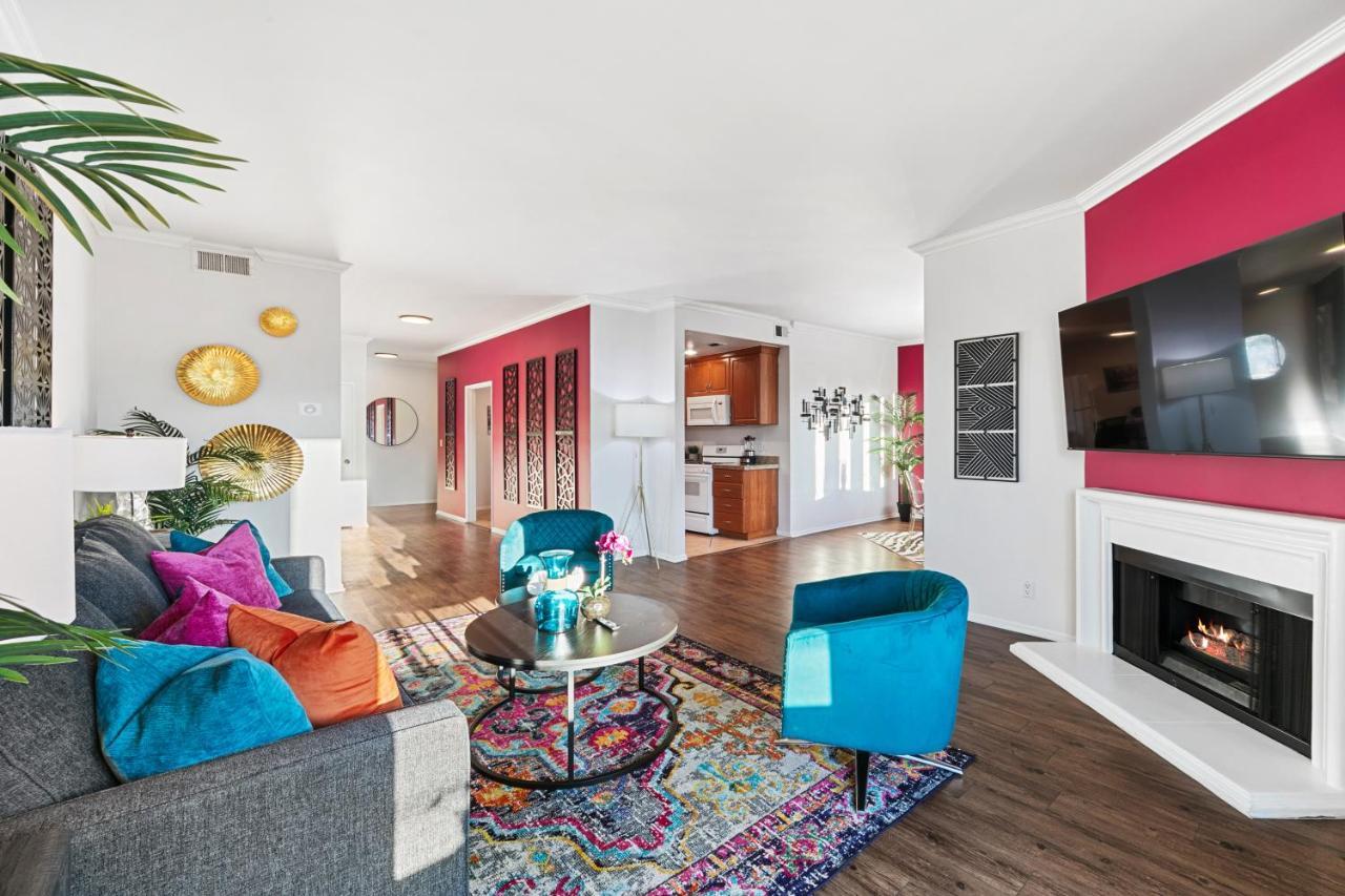 Beverly Hills Chic 2 Bed 2Bath With Patio And Parking 309 Лос Анджелис Екстериор снимка