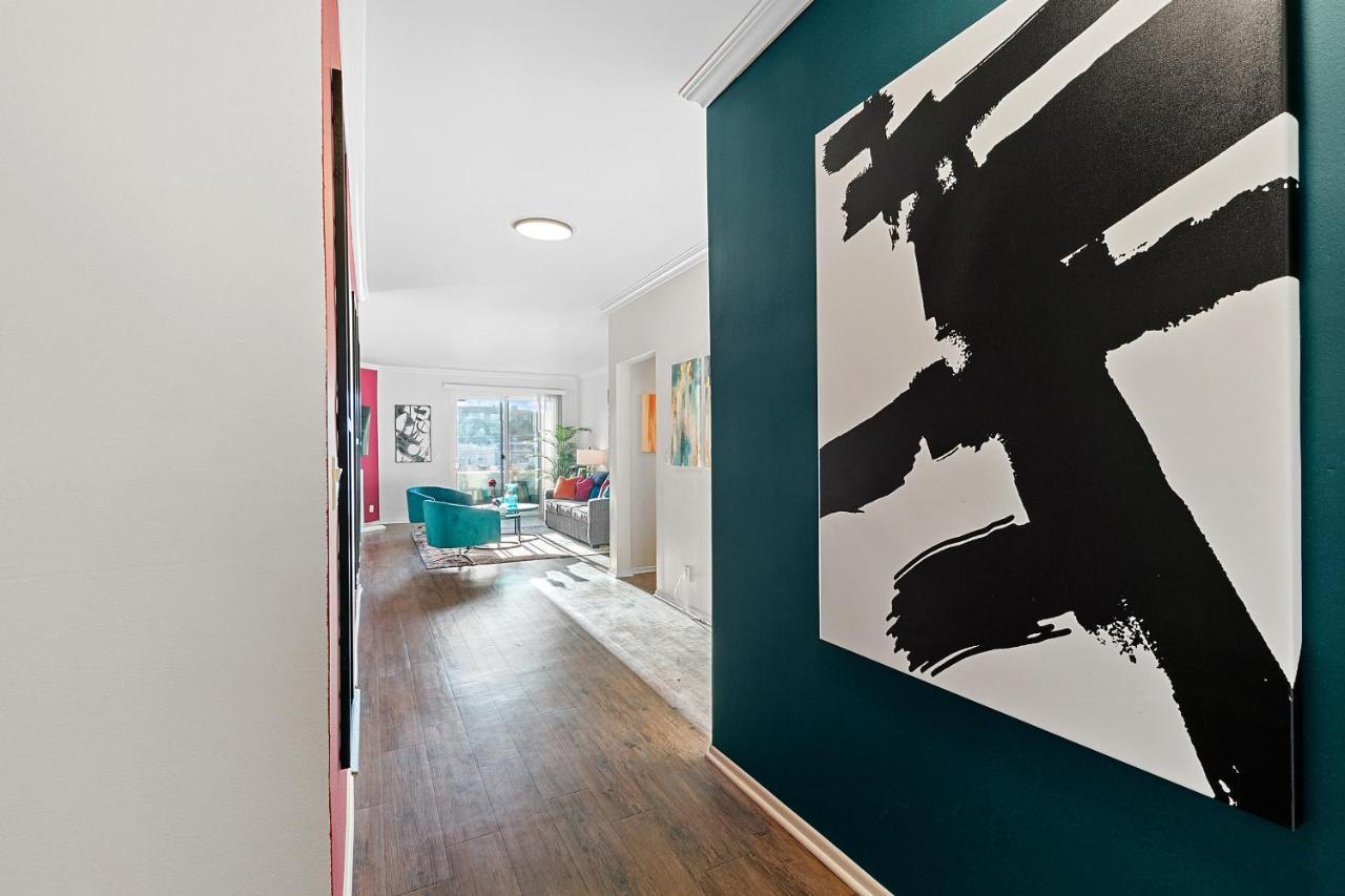 Beverly Hills Chic 2 Bed 2Bath With Patio And Parking 309 Лос Анджелис Екстериор снимка
